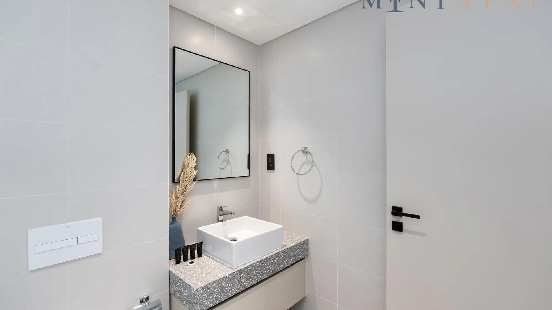 公寓 Marina Vista 2, Emaar Beachfront - Mint Stay 迪拜