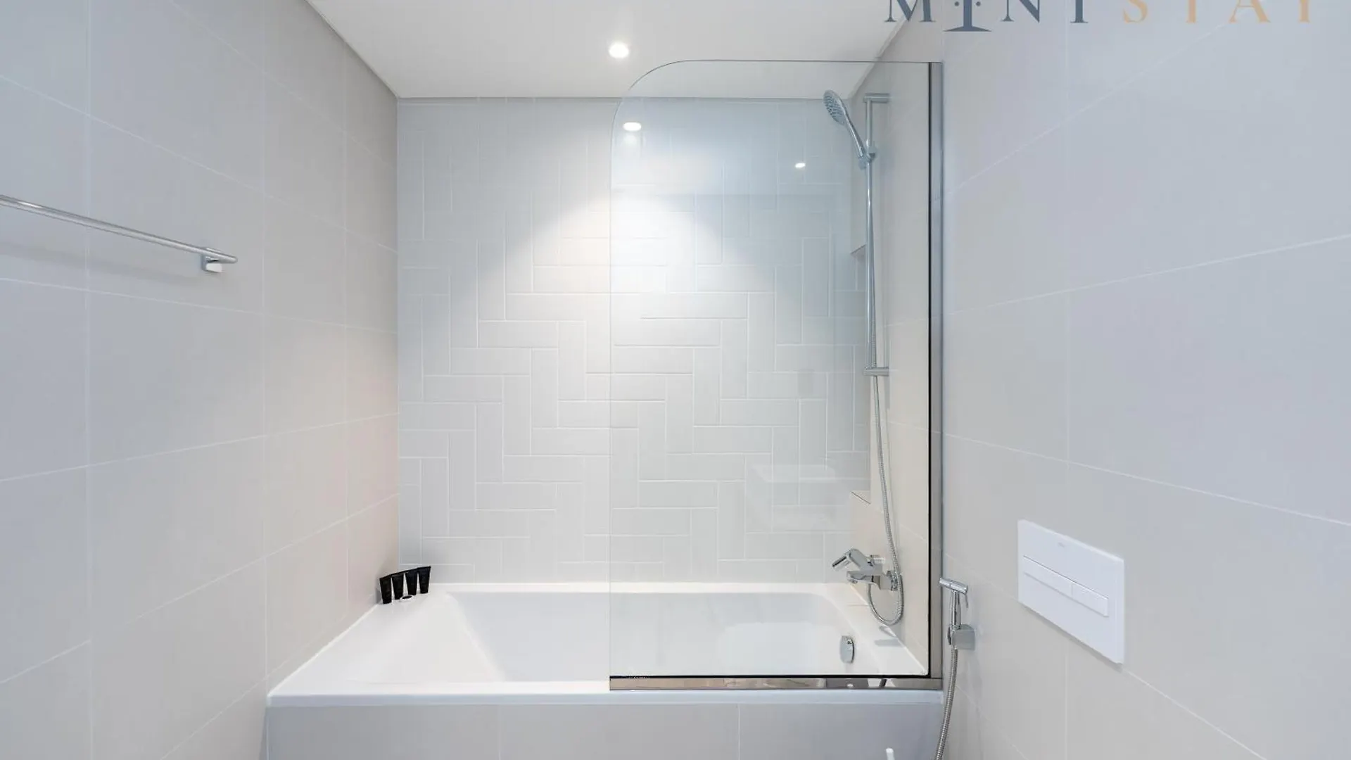 Marina Vista 2, Emaar Beachfront - Mint Stay 迪拜